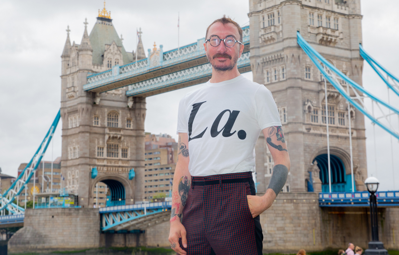 Philip Normal wearing La T-Shirt at Tower Bridge Philip Normal wearing La T-Shirt at Tower Bridge